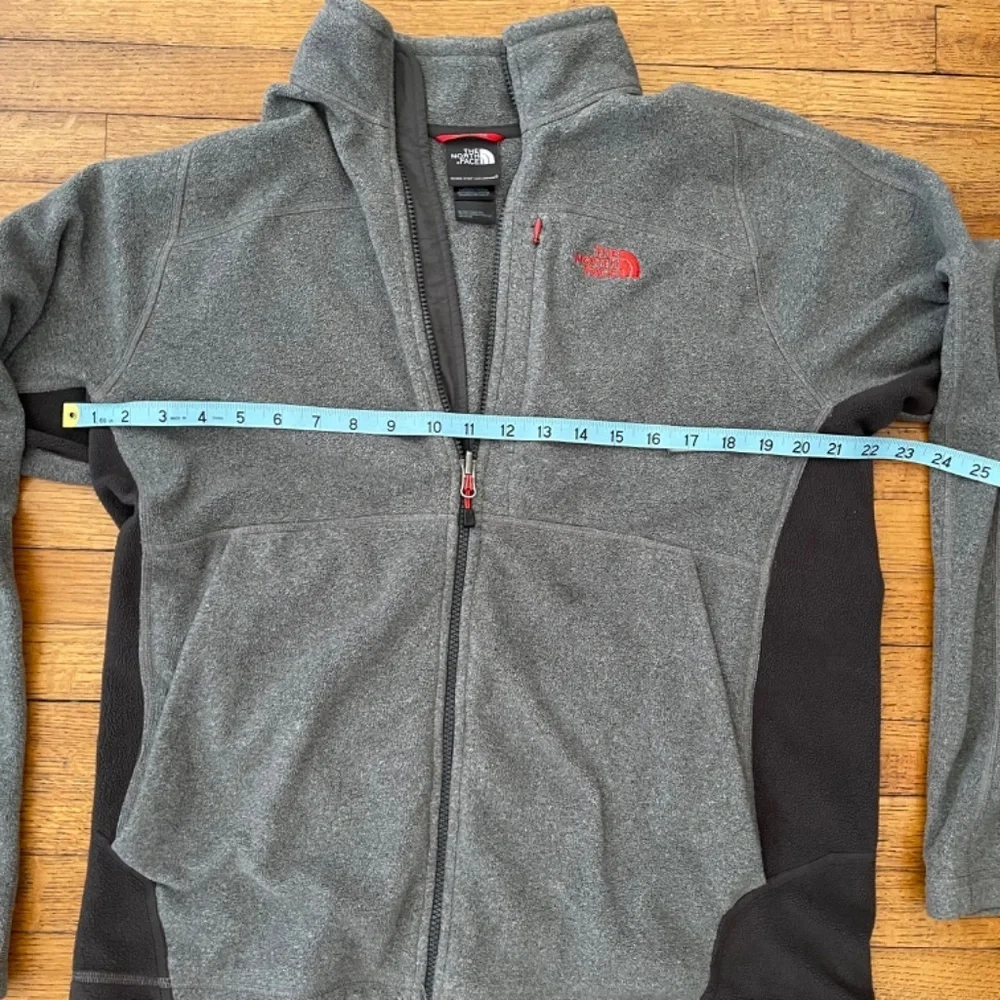 EUC - Men's The North Face Gray Full Zip Fleece Jacket Size Medium